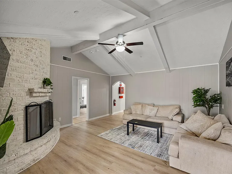 22114 Merrymount Dr — Photo 7