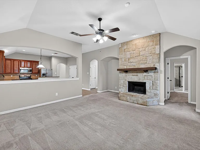 8204 Tierra Del Sol Rd — Photo 3