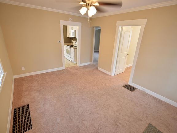 4th image of 1448 Central Park Ave