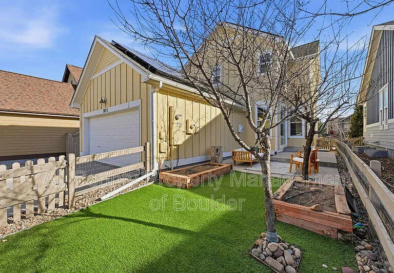 2823 Clear Creek Ln — Photo 35