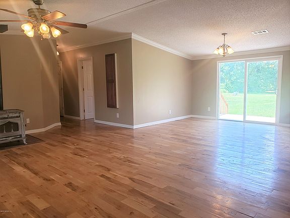 5th image of 20634 NW 71st Ave