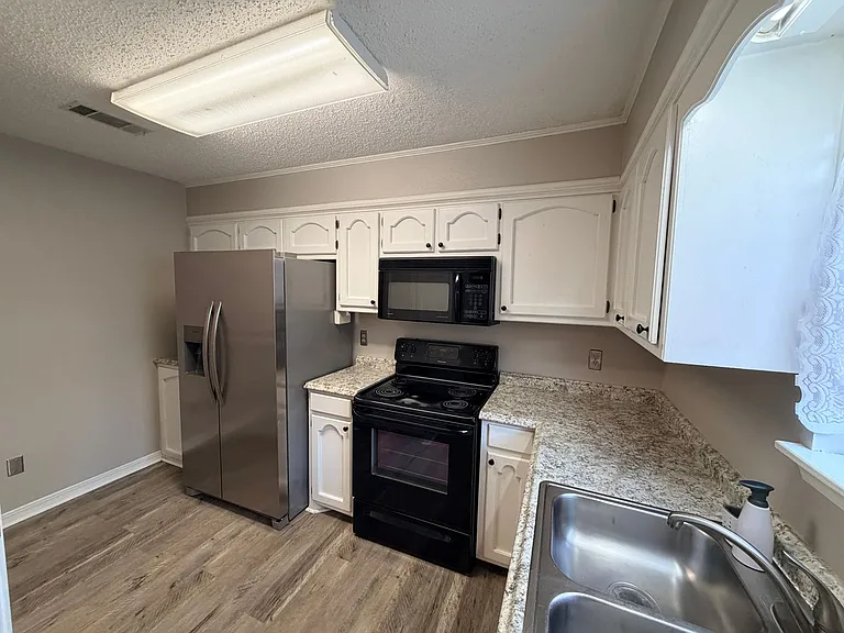 9990 Smugglers Cove Ln — Photo 7