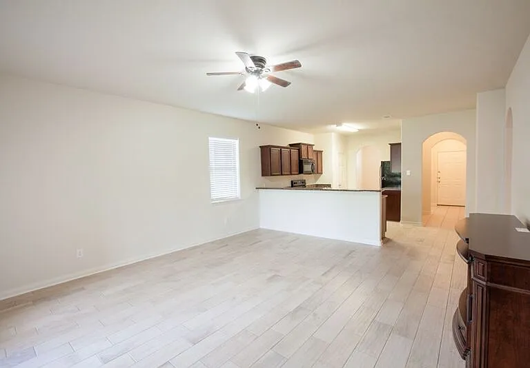 128 Tennyson St — Photo 8