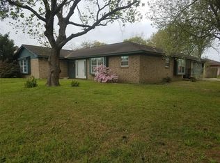 800 Friars Ln, Baytown, TX 77521