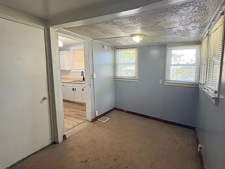 5401 Highland Ave — Photo 18