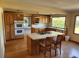 15717 88th St NW, Lakebay, WA