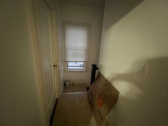 2nd image of 1860 E 19th St #2