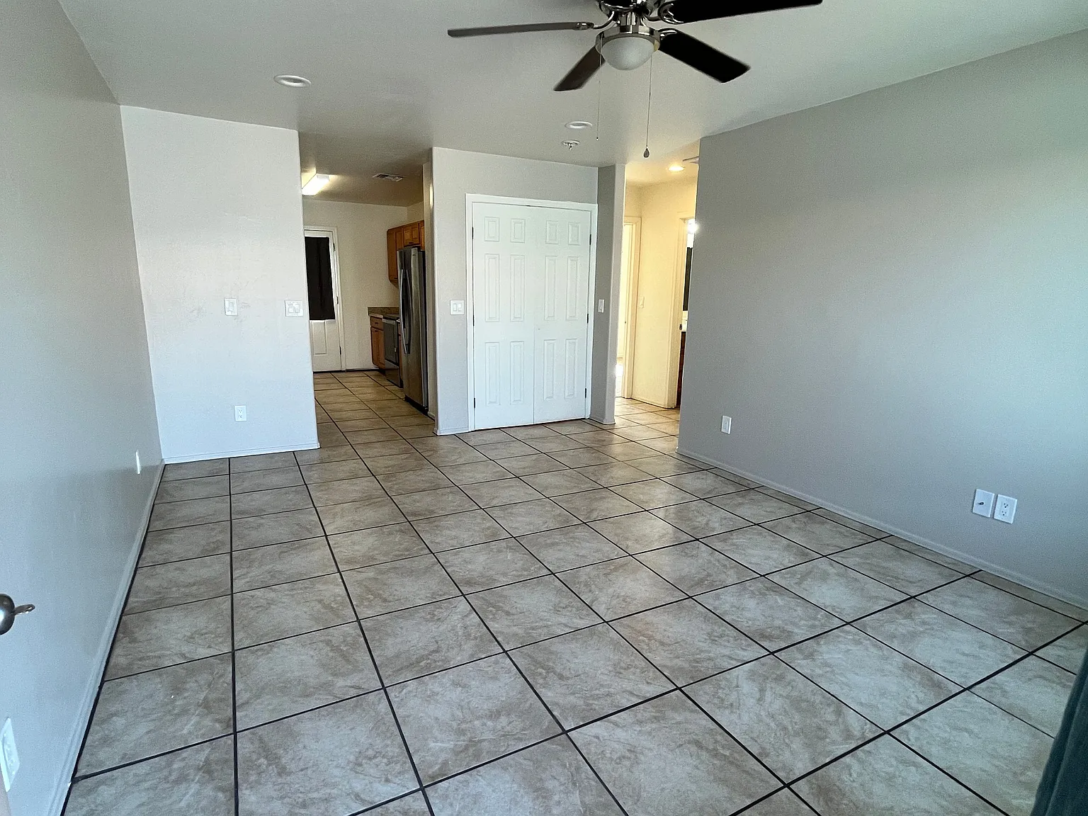 2 bed, 797 sqft, $1,400 — Photo 2