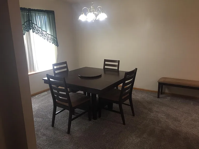 1122 McIntosh Rd — Photo 4