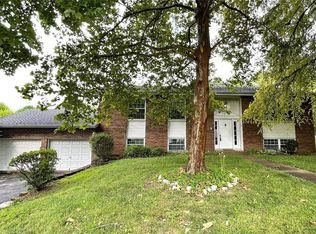 7 Meierwood Dr, Glen Carbon, IL 62034