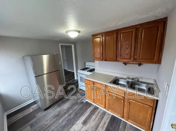 1528 Alma Ave Unit 2, Louisville, KY 40215