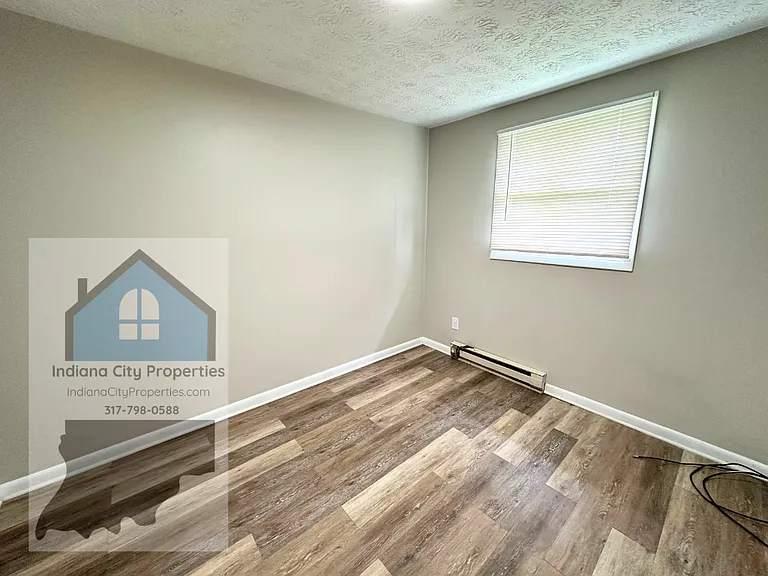 569 S Home Ave #2 — Photo 10