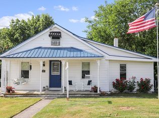 24 Hill St, Hanover, PA 17331