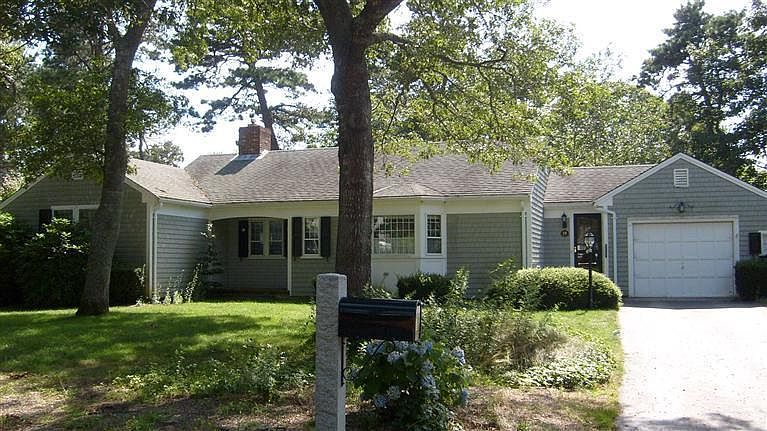 1st image of 19 Avery Ln