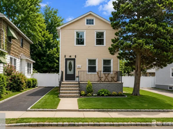 10 Arcadia Pl, Vauxhall, NJ 07088