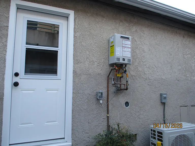 442 W Stocker St #442B — Photo 22