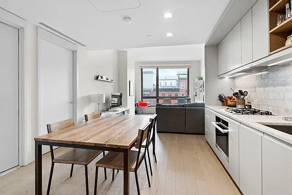 Rented by Level Group | media 10