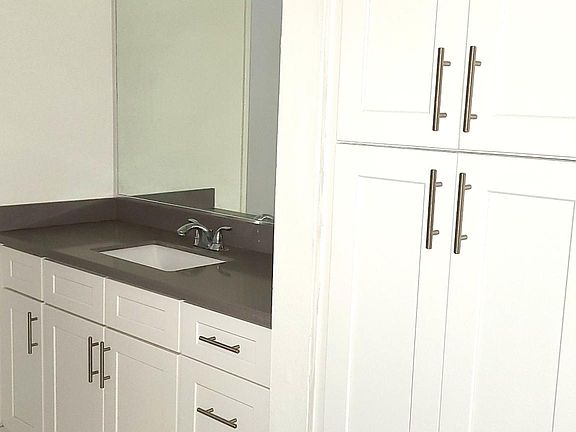 5th image of 909 Westbourne Dr #2616