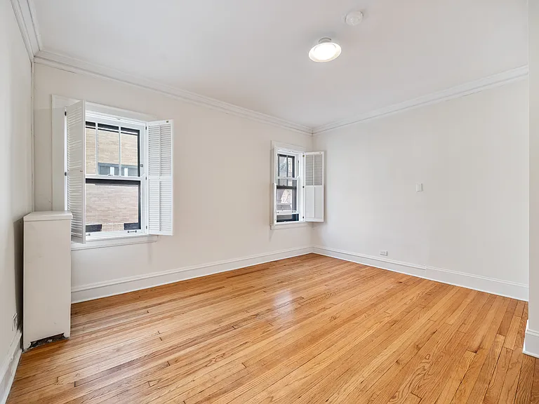 721 Foster St #1W — Photo 11