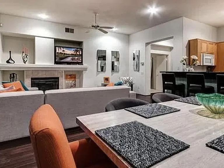 129 E Kavenish Dr — Photo 19