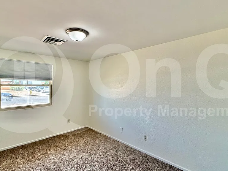 3602 N 72nd Ln — Photo 14