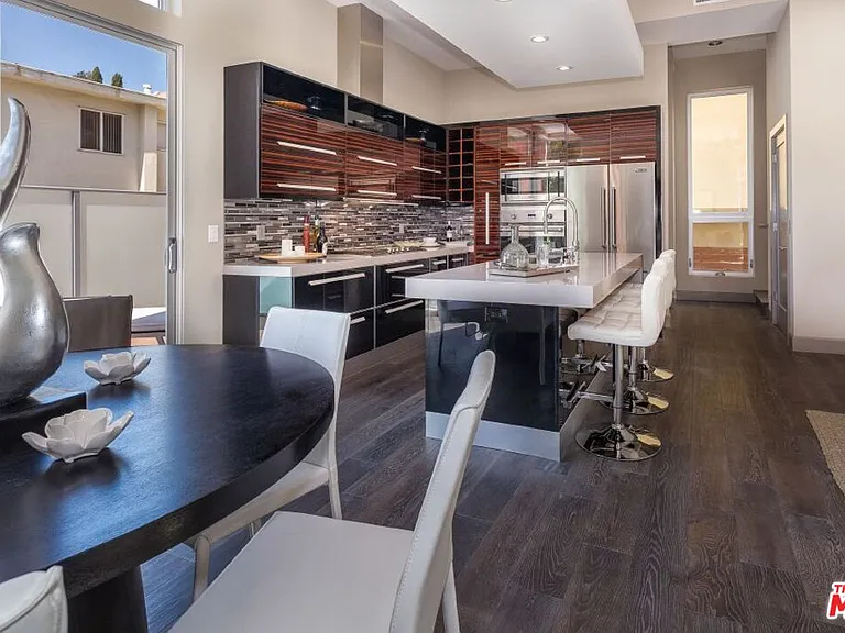 1217 Horn Ave #101 — Photo 2