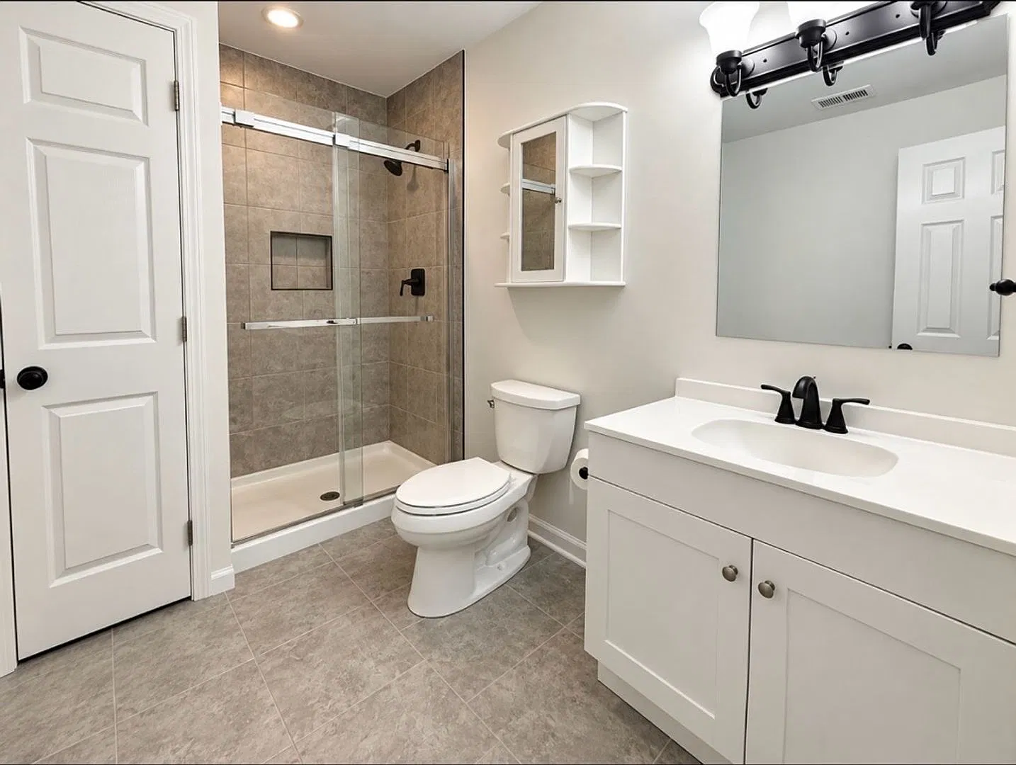 5992 Richfield Ave — Photo 3