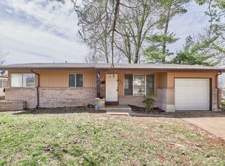 10725 Landseer Dr, Saint Louis, MO 63136