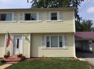 1050 Mammoth Rd #B, Manchester, NH 03104