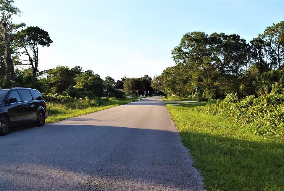 2nd image of 1308 Zanzibar Rd SE
