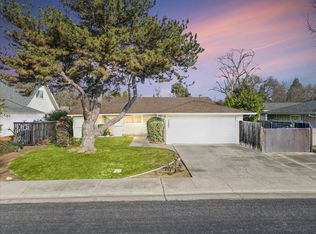 2807 Layton Dr, Davis, CA 95618