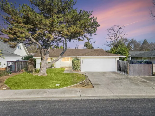 2807 Layton Dr, Davis, CA 95618