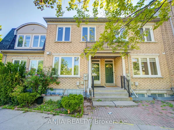 44 Pond Dr, Markham, ON L3T 7V3