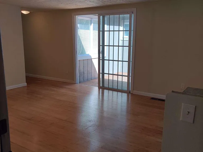 889 N Sundown Dr — Photo 4