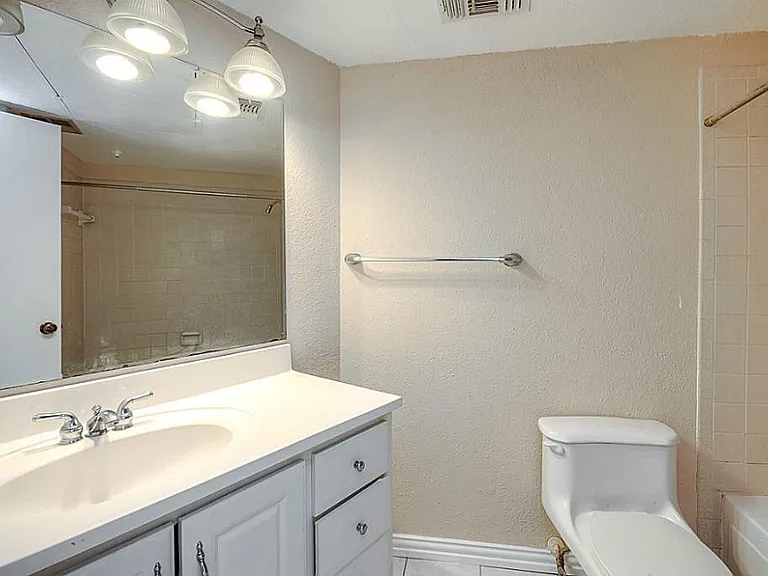 10811 Richmond Ave #19 — Photo 12