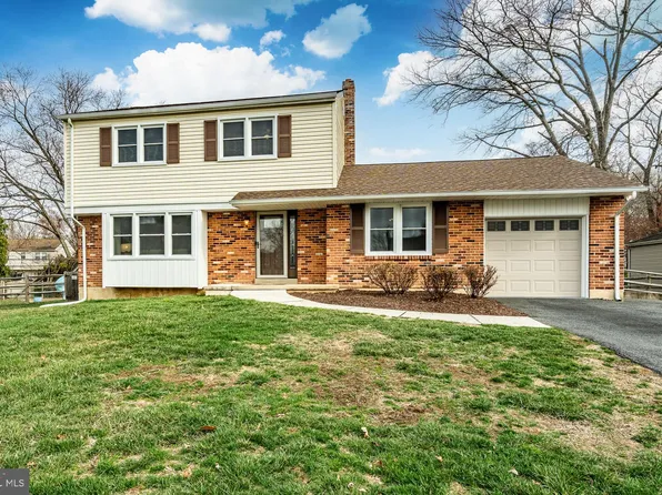 8 Cavendish Ct, Wilmington, DE 19808