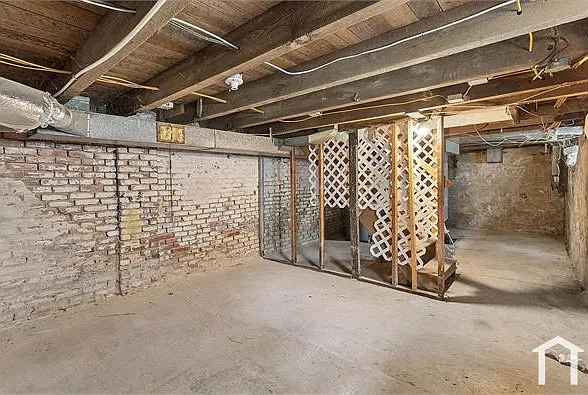 121 Union Ave — Photo 16