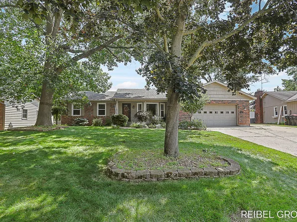 1548 Trentwood St SW, Wyoming, MI 49509