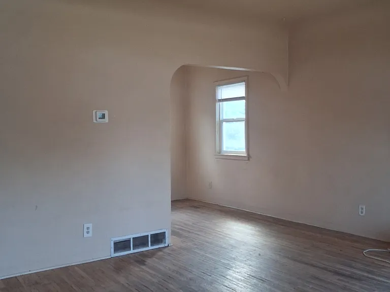 1118 Arthur St — Photo 3