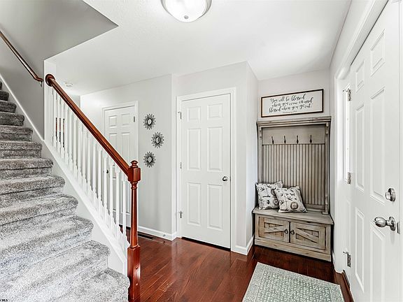 2nd image of 5 Regan Ct