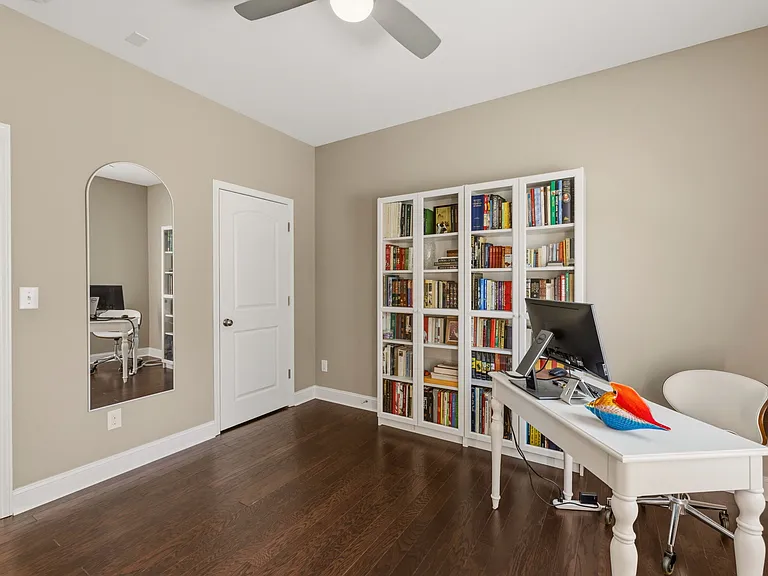 167 Alexandria Dr — Photo 15