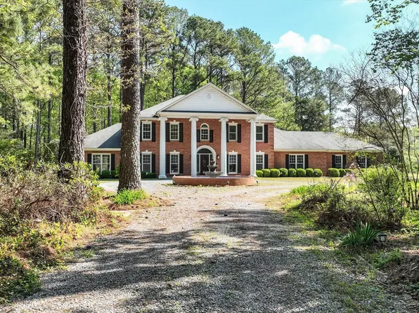 655 Horseshoe Curv, Pike Road, AL 36064