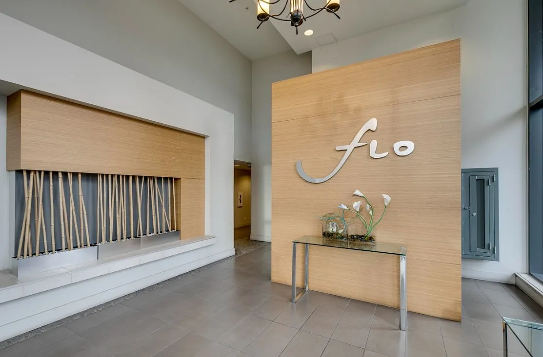 2 bed, 893 sqft, $2,800 — Photo 3