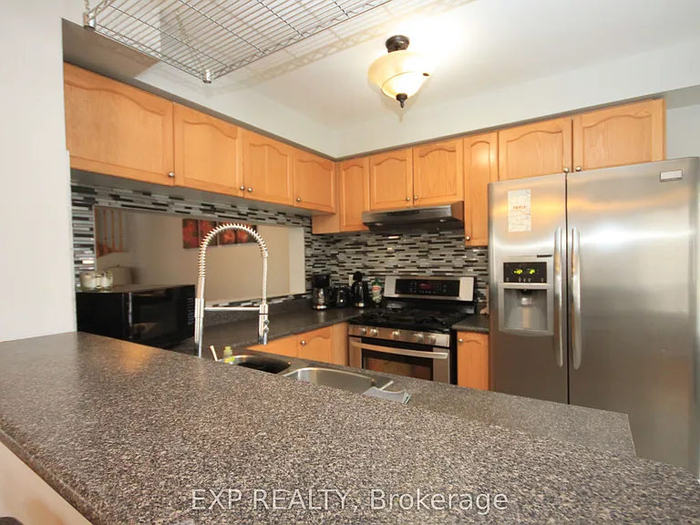 1318 Mowat Ln — Photo 8