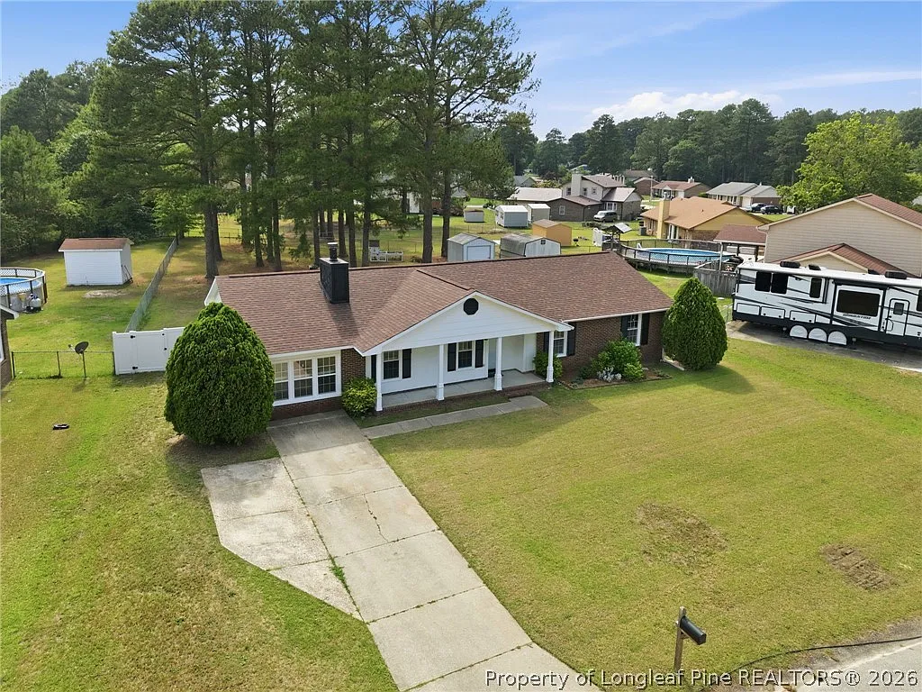3 bed, 2.0 bath, 1880 sqft, $1,800 — Photo 4