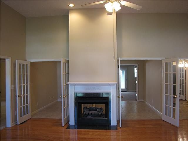 2nd image of 801 Isaac Ct