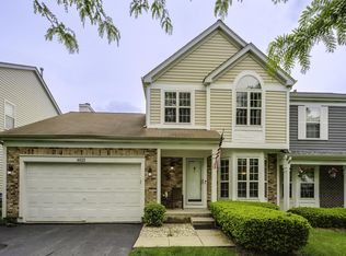 6025 Golfview Dr, Gurnee, IL 60031