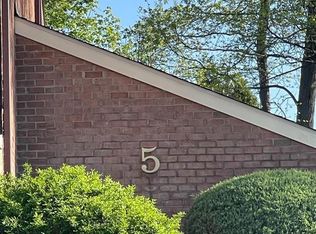 507 Meadow Woods Ln, Lawrence Township, NJ 08648