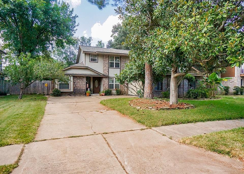 1st image of 21622 Park Brook Dr
