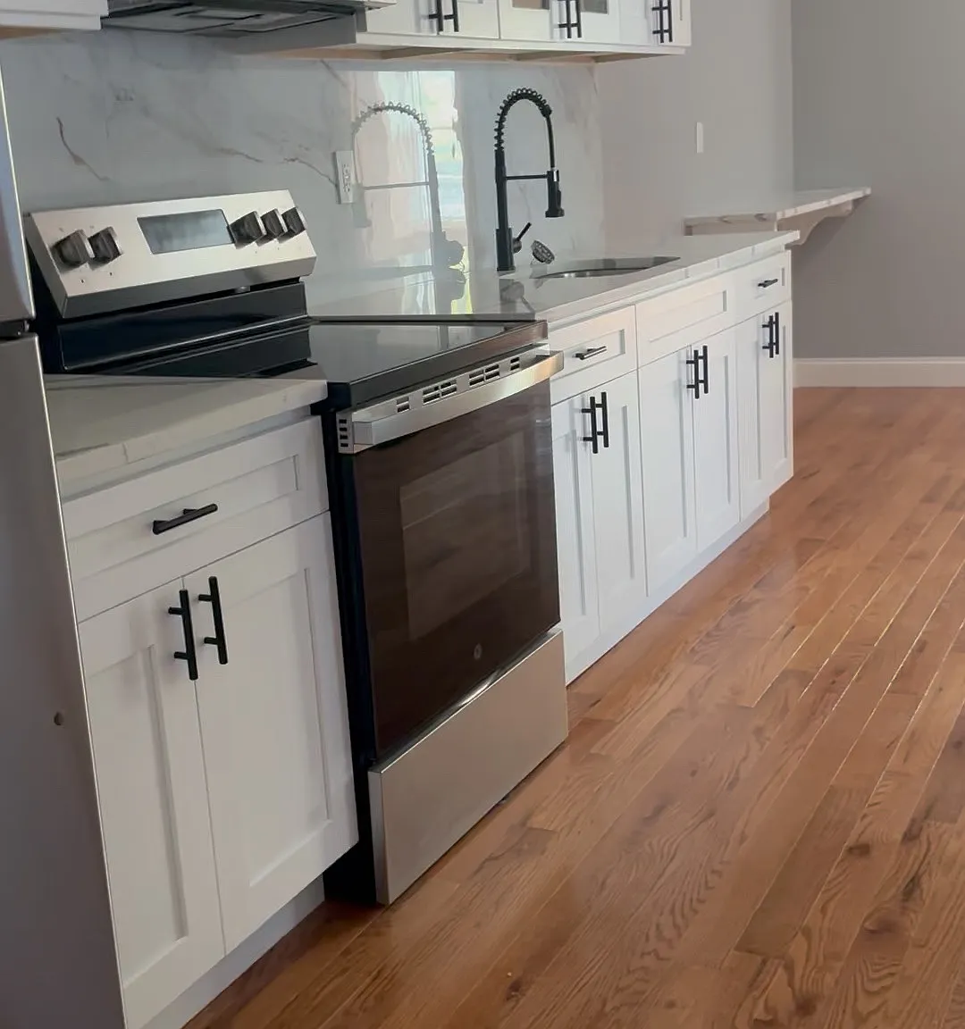 6 bed, $5,345 — Photo 1